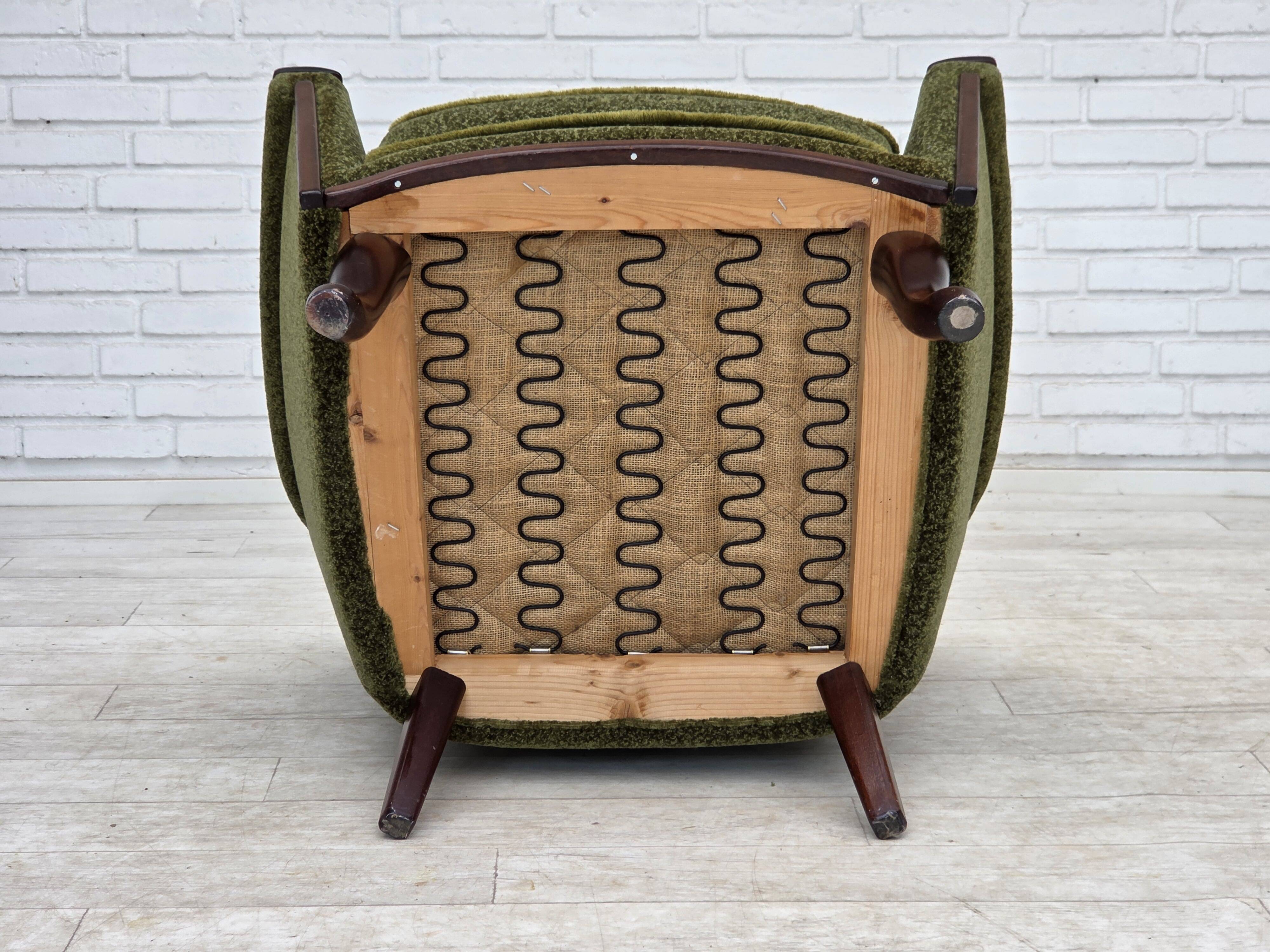Fauteuil norvégien des années 1970, tissu de meuble vert, bois de teck,