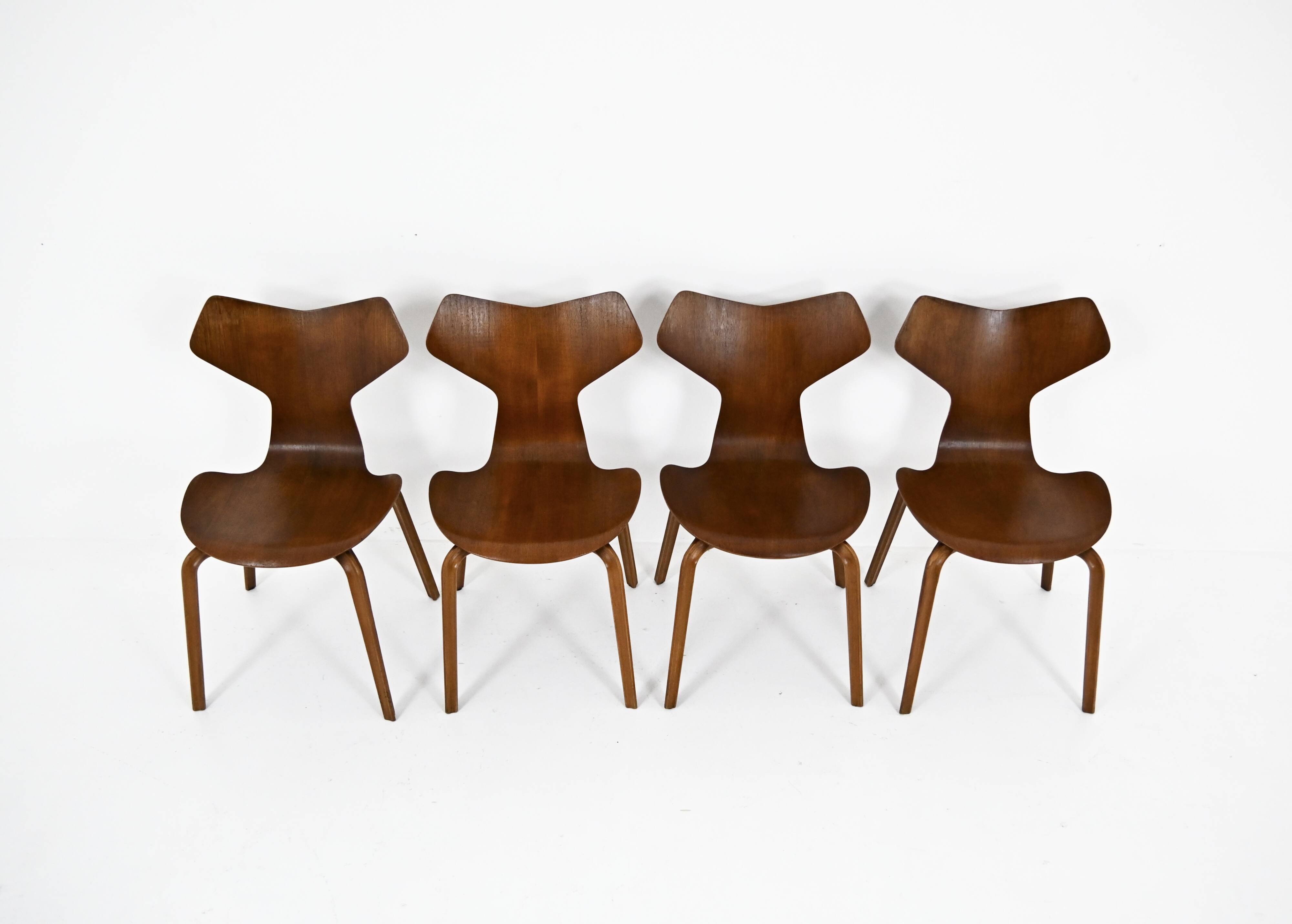 Ensemble de salle à manger par Arne Jacobsen pour Fritz Hansen, années 1950
