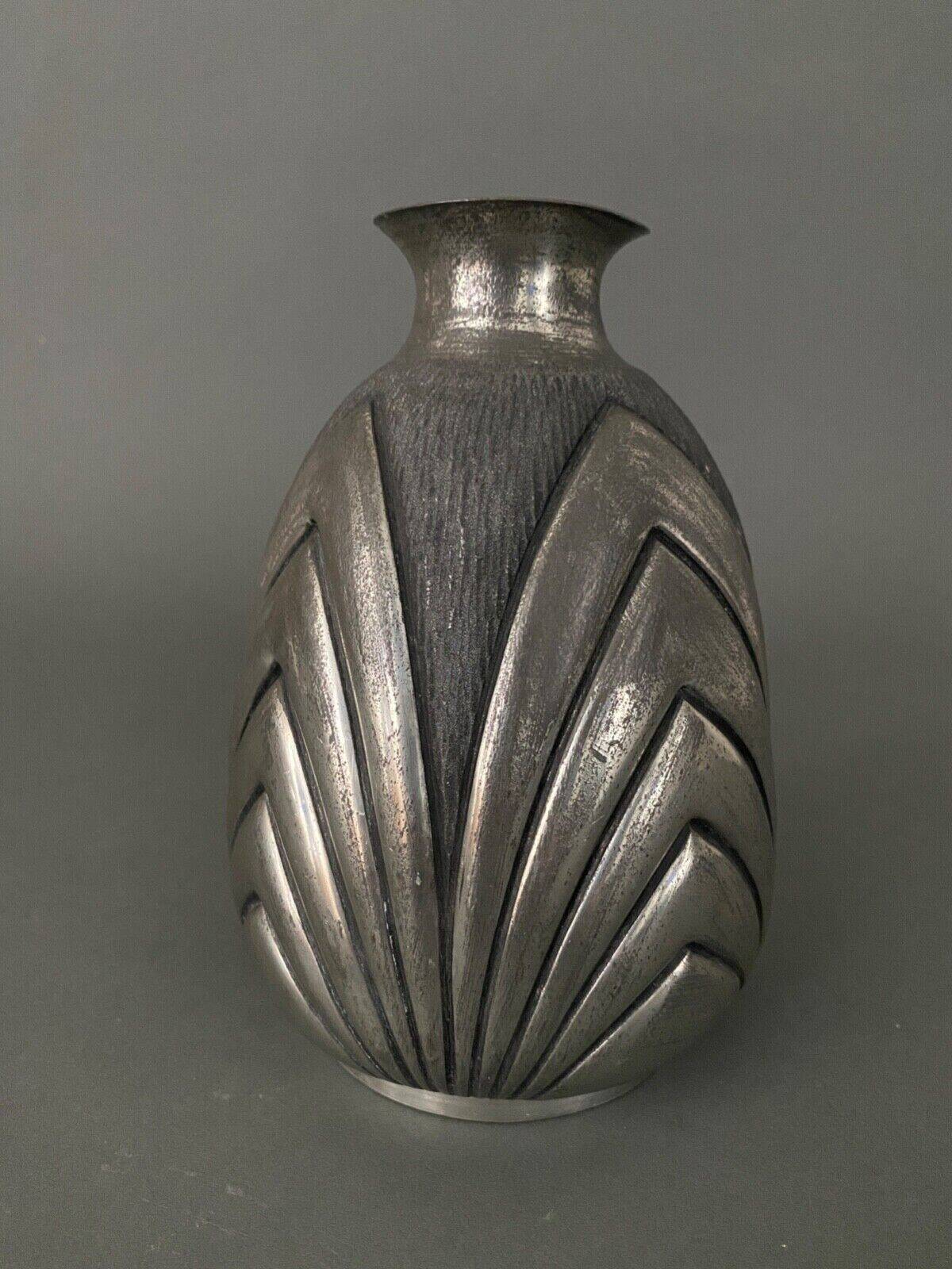 René Delavan Art Deco pewter vase hammered brassware