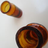 Lot  de 3 flacons anciens en verre ambré