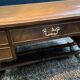 Grand bureau anglais en acajou de style Regency