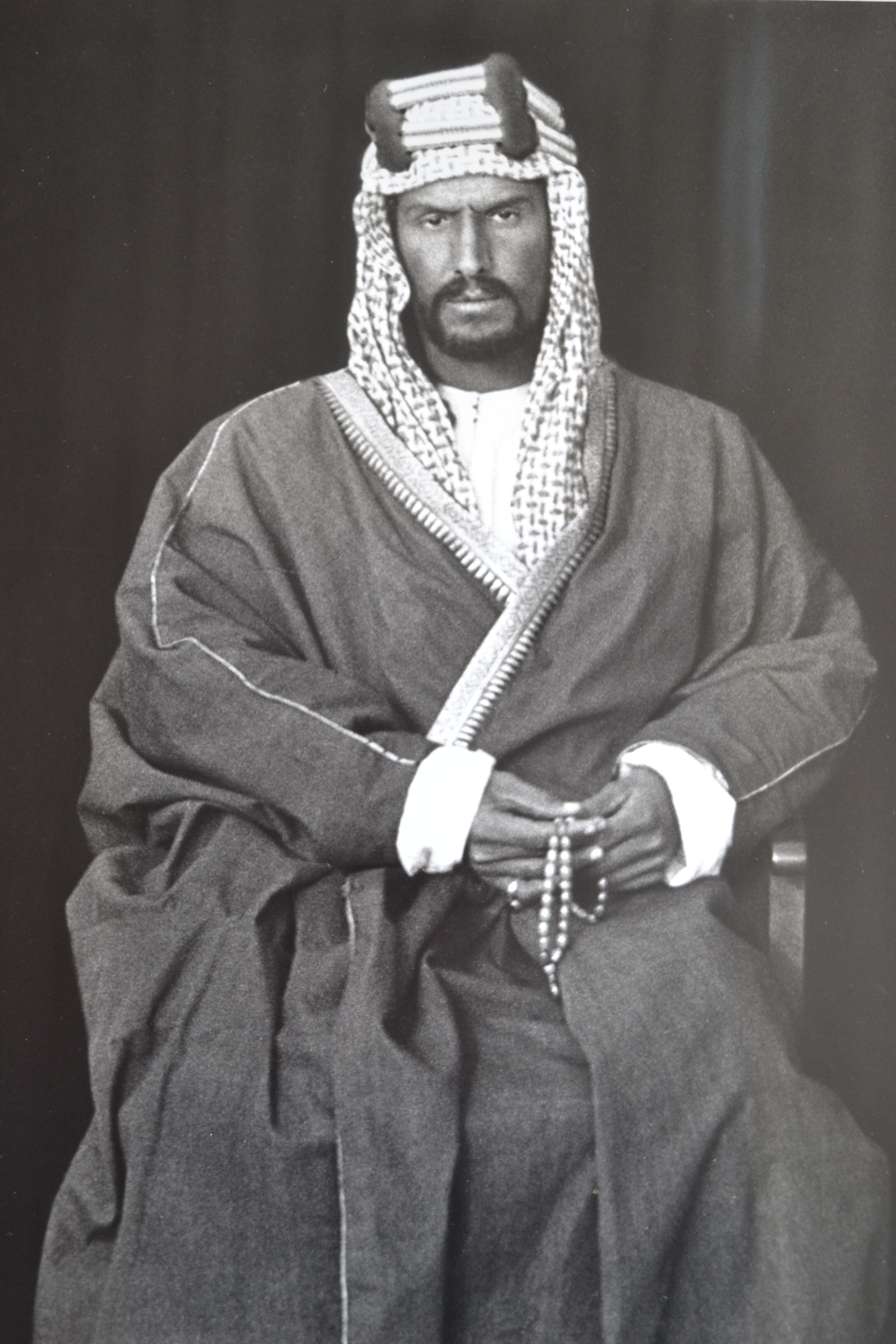 Anonymous silver photo arab man in traditional dress circa 1970