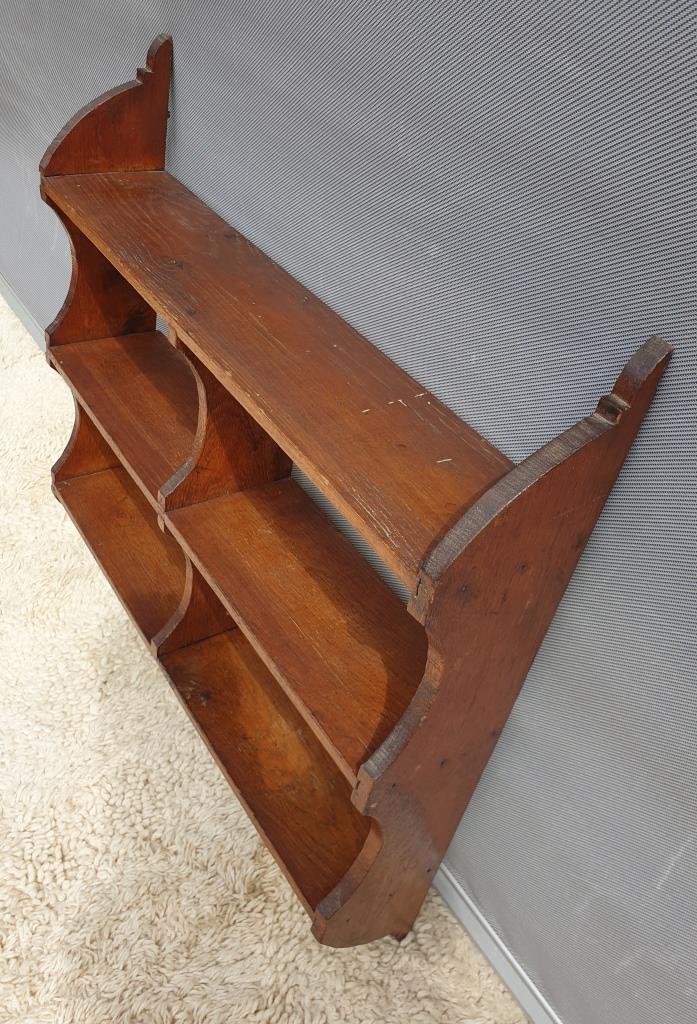 Etagère murale en accolades bois vintage 3 tablettes