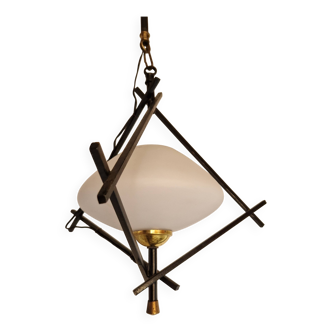 Suspension triangulaire opaline et métal maison Lunel 1950