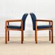 Ensemble de huit chaises de salle à manger à accoudoirs en noyer par Gordon Russell, années 1960