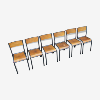 Suite de 6 anciennes chaises d'école