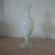 Vase soliflore  opaline blanc opalescent