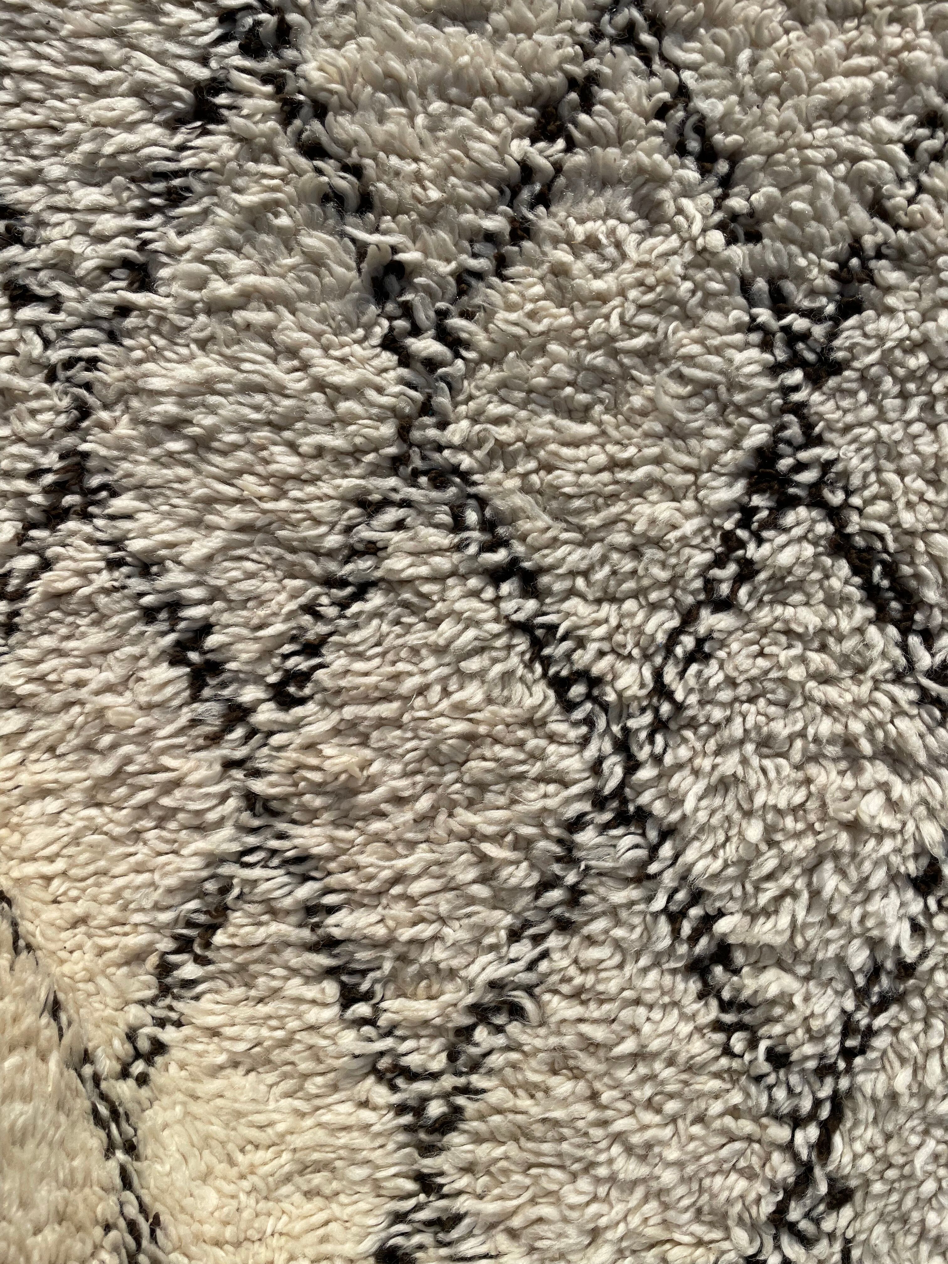 Long Berber hallway carpet Beni Ourain in wool 110x310 cm