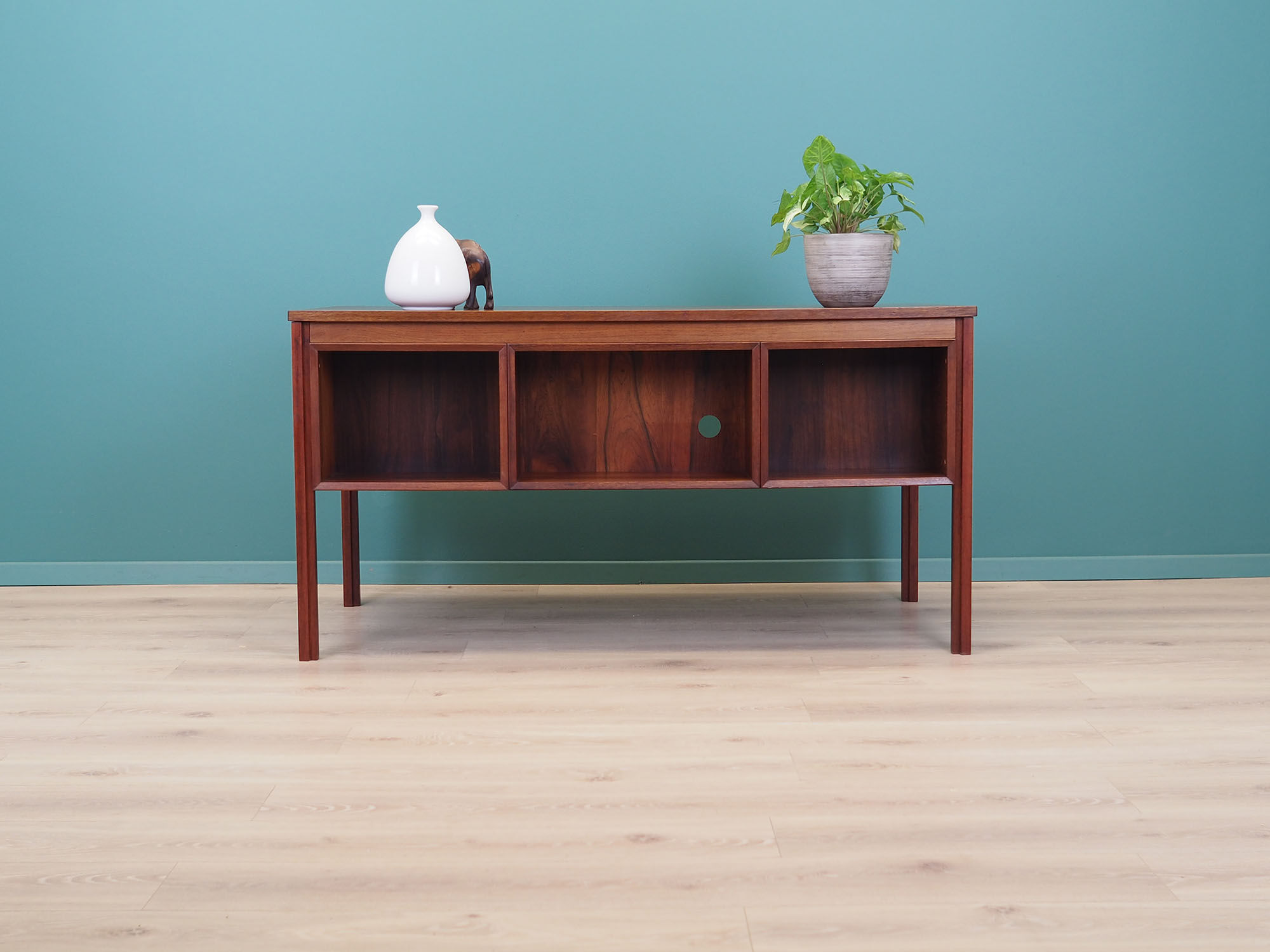 Rosewood desk, 70s, Danish design, made in Denmark