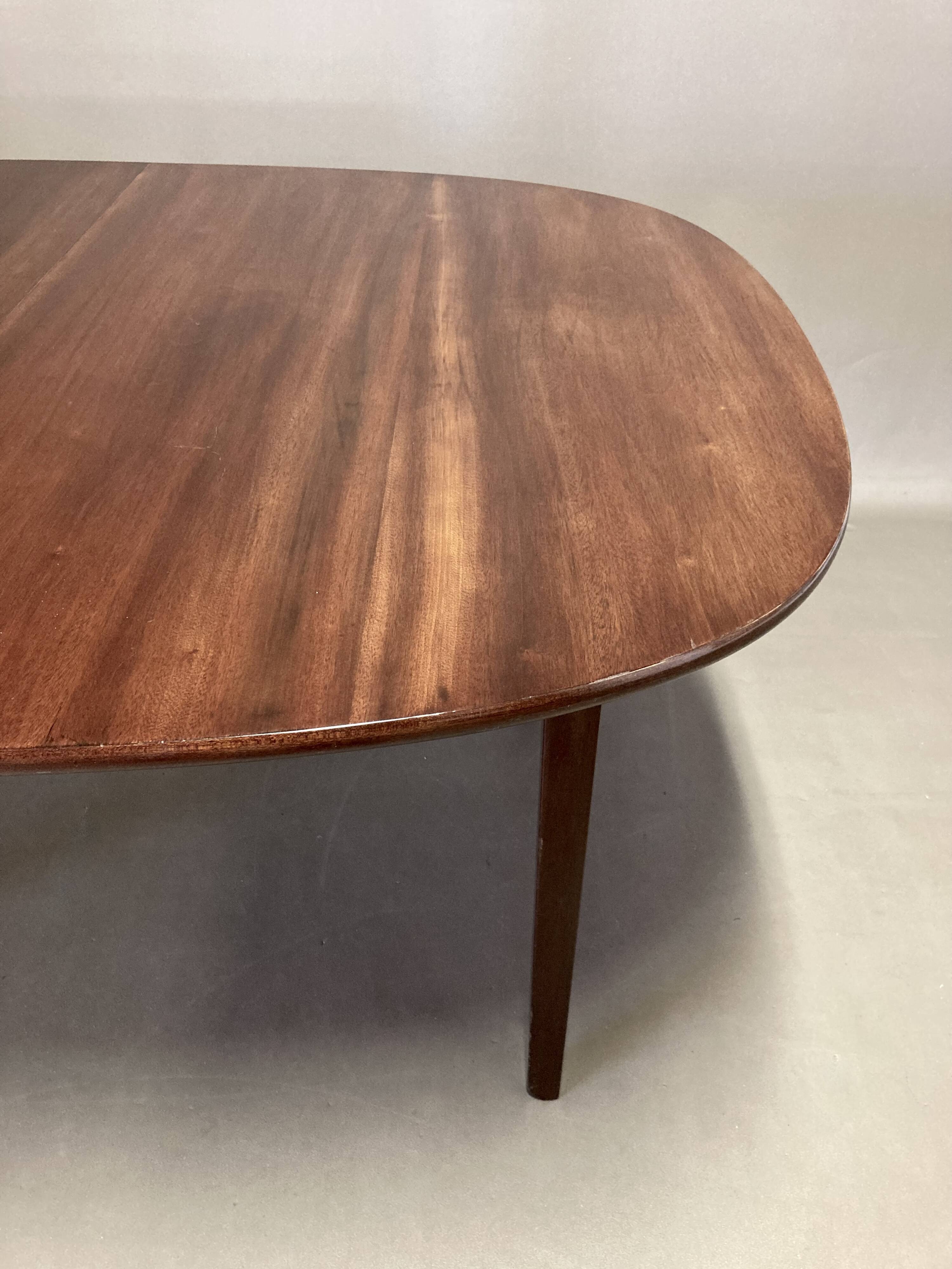 Table haute palissandre Design Scandinave "Ole Wanscher" 1950.