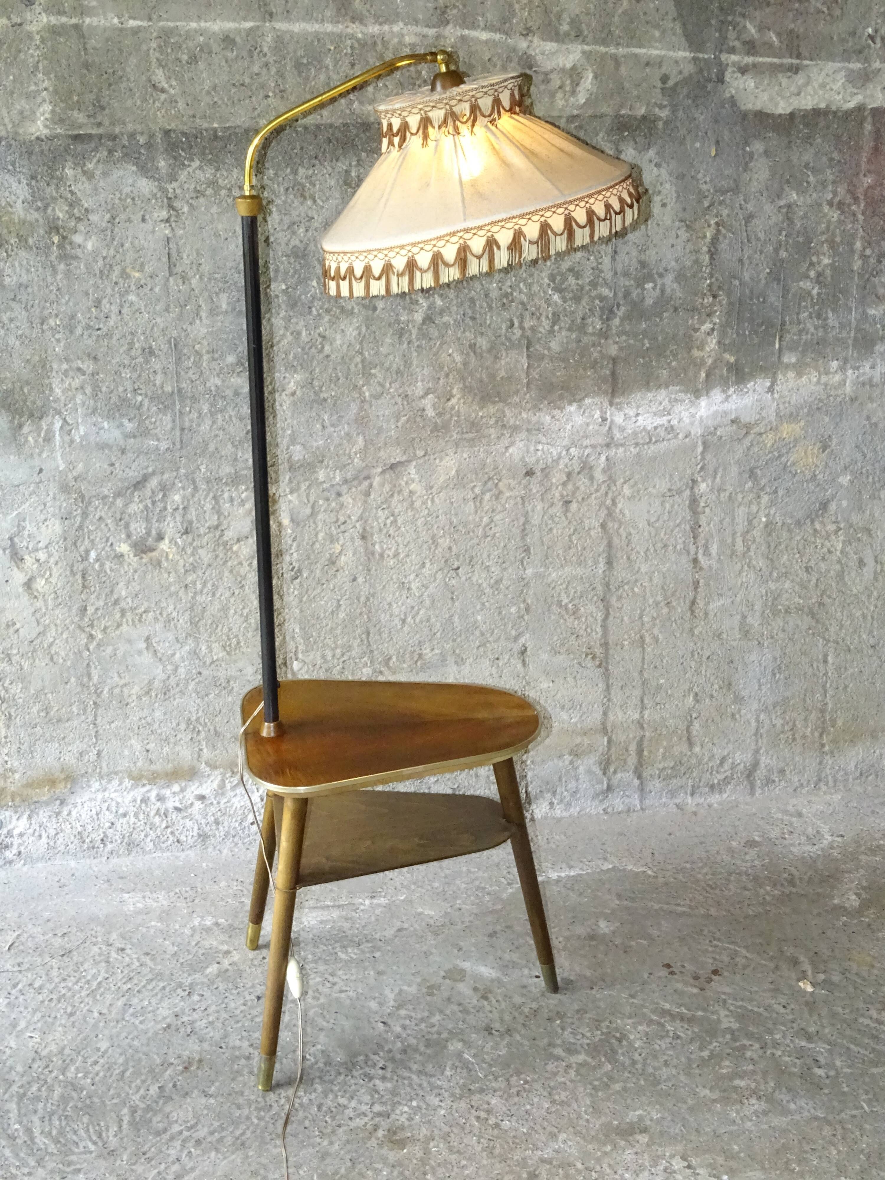 Tripod reading lamppost 1960 - harness - harness -