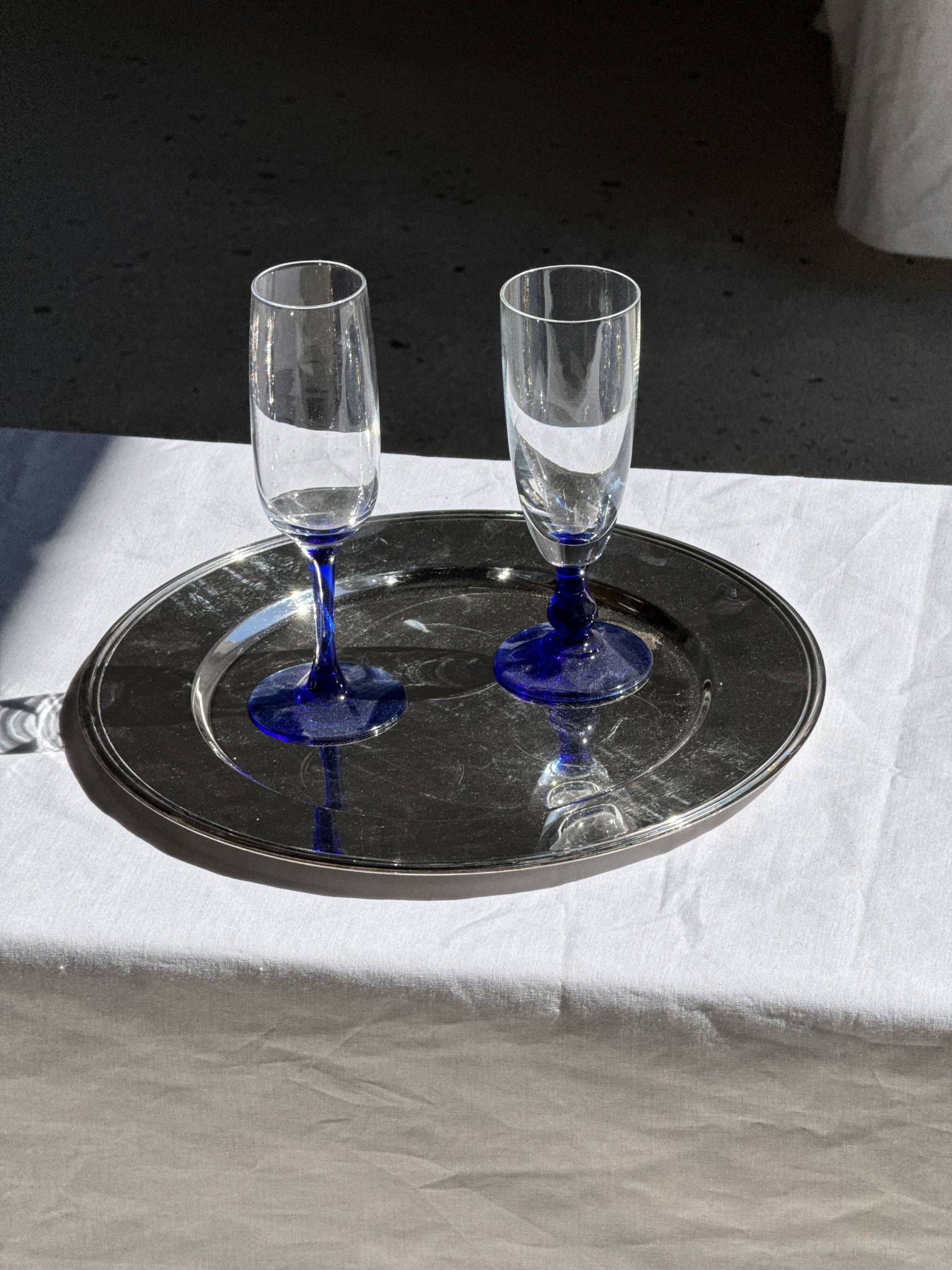 Round vintage silver-plated tray D30 H2