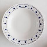Set of 2 blue heart-shaped deep plates Oxford Brazil.