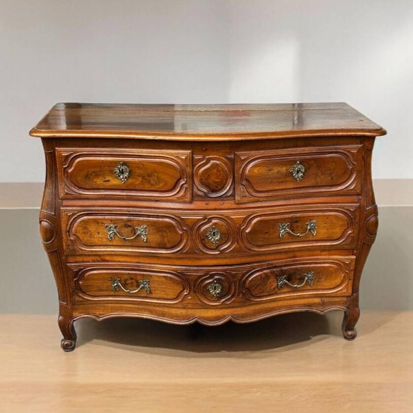 Commode Tombeau Louis XV En Noyer D’époque XVIIIème