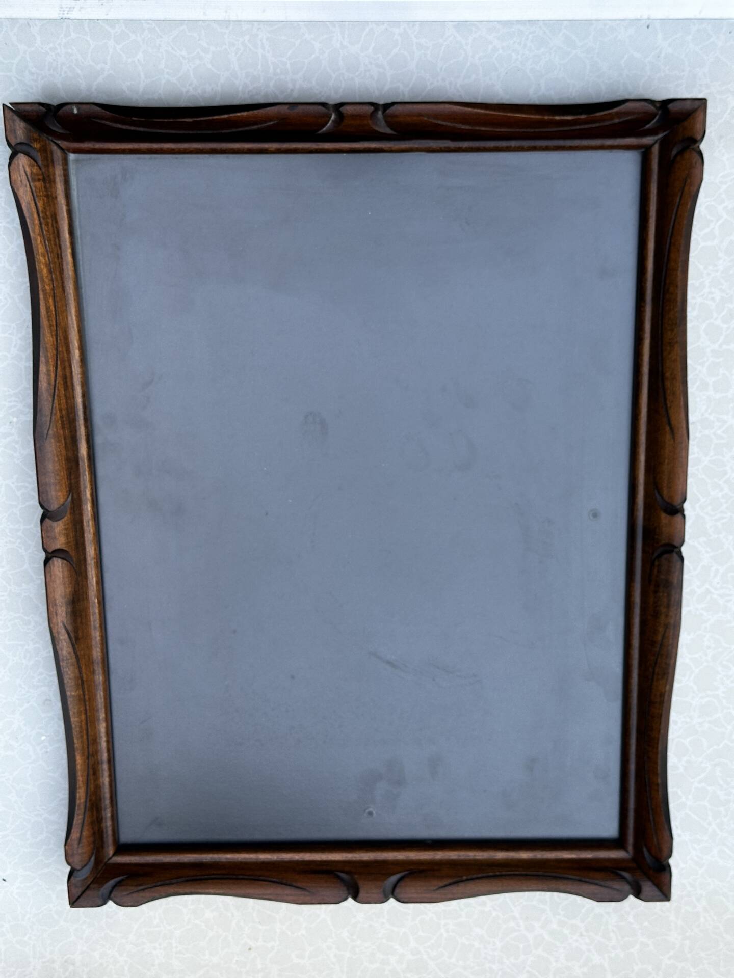 Cadre photo vintage Mid-Century en bois sculpté – 30 × 40 cm