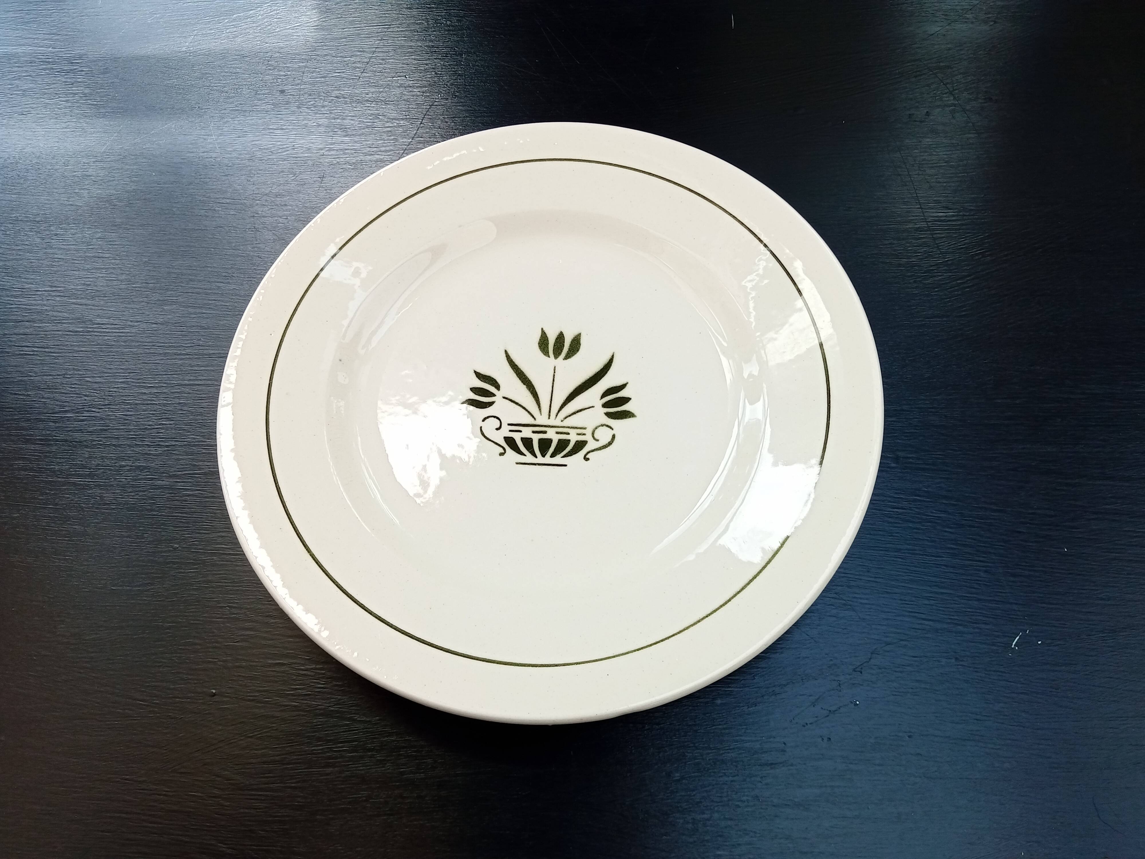 12 Terre de Fer Marmoz dessert plates