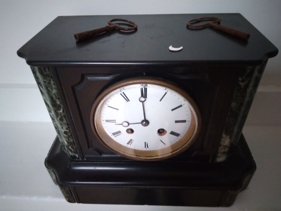 Napoleon III style marble pendulum of "terminal shape"