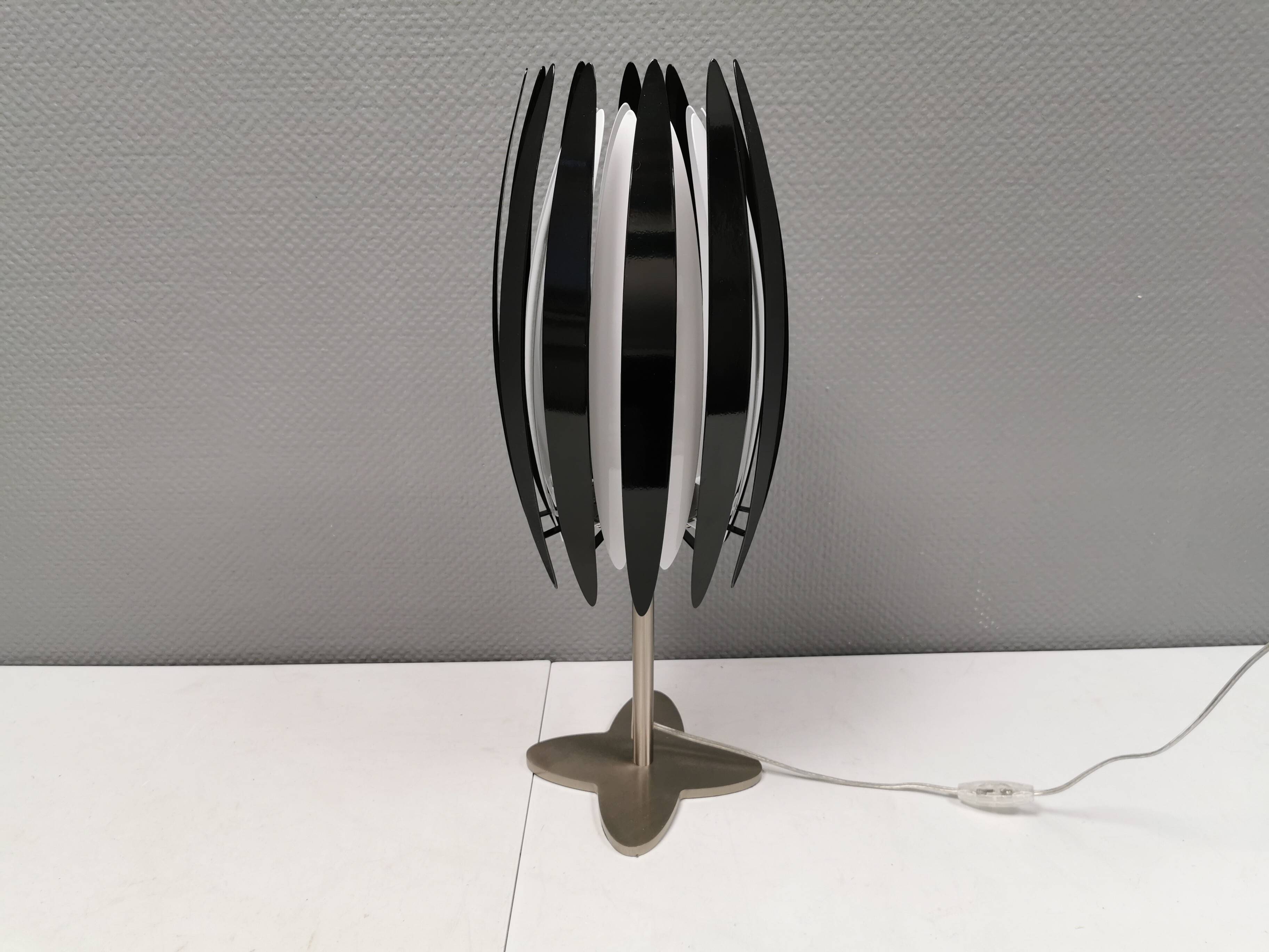 large and heavy table lamp,  by Benny Frandsenin the mid 1980s for Frandsen Lightning. Model JAWS