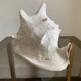 Shell horned helmet 30 cm