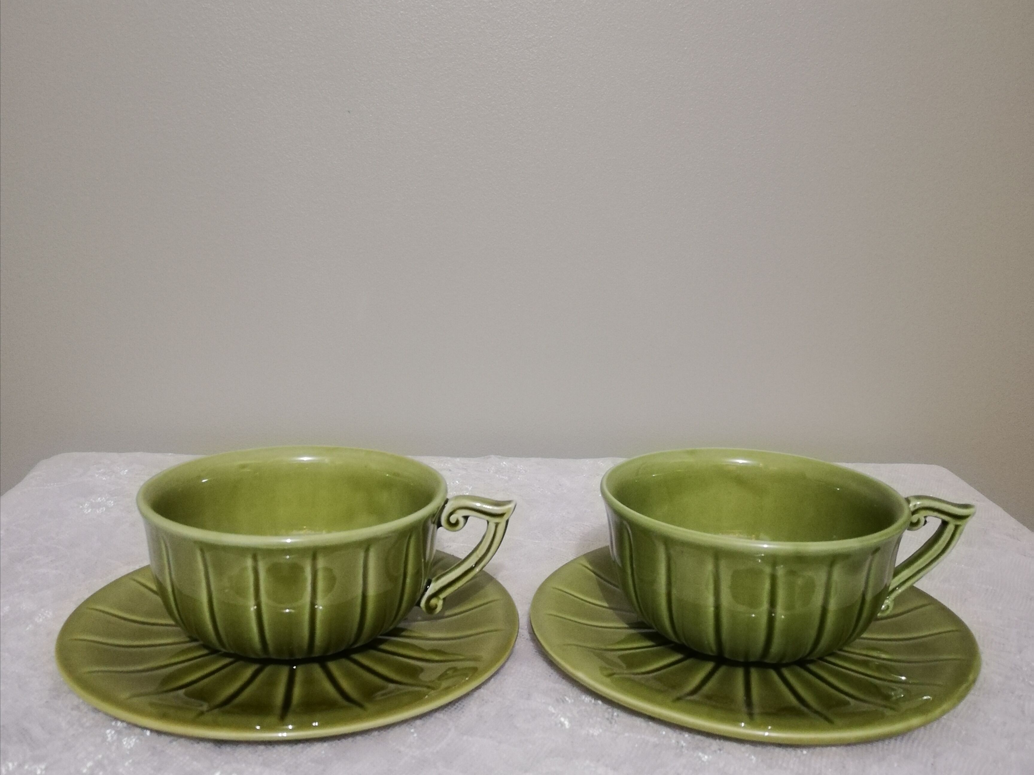 Two vintage ceramic cups Proceram