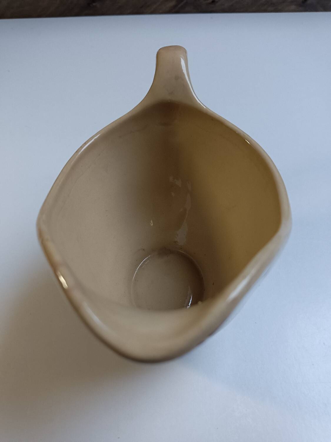 Badonviller art deco beige sauceboat with flowers