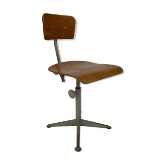 Friso Kramer Ahrend vintage work chair from Cirkel chair workshop design