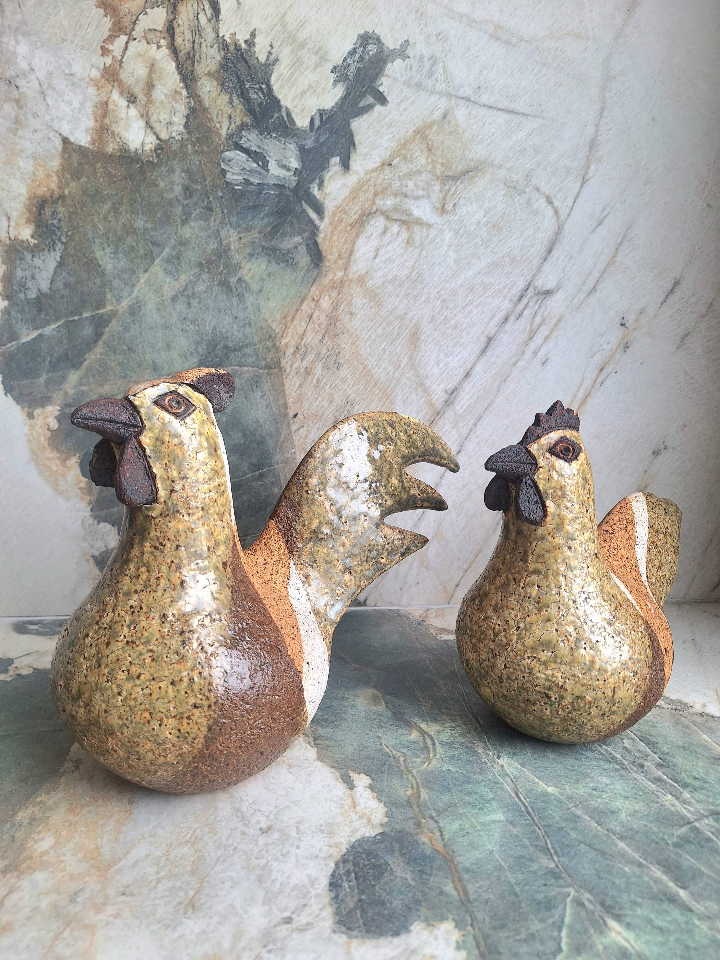 Paire de sculptures vintage coq et poule en grès, décoration artisanal