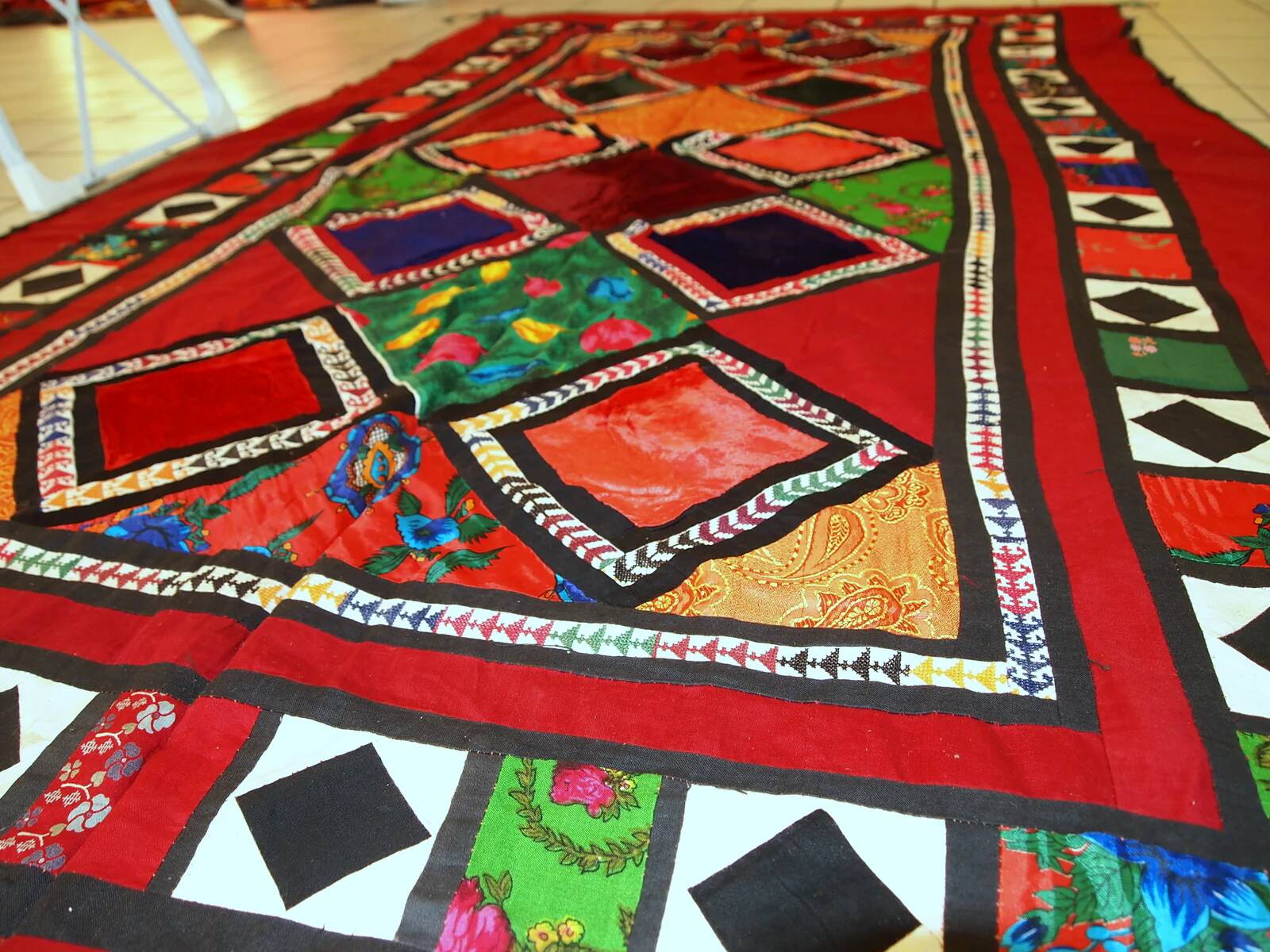 Handmade vintage Uzbek Suzani patchwork kilim 129cm x 227cm, 1960s