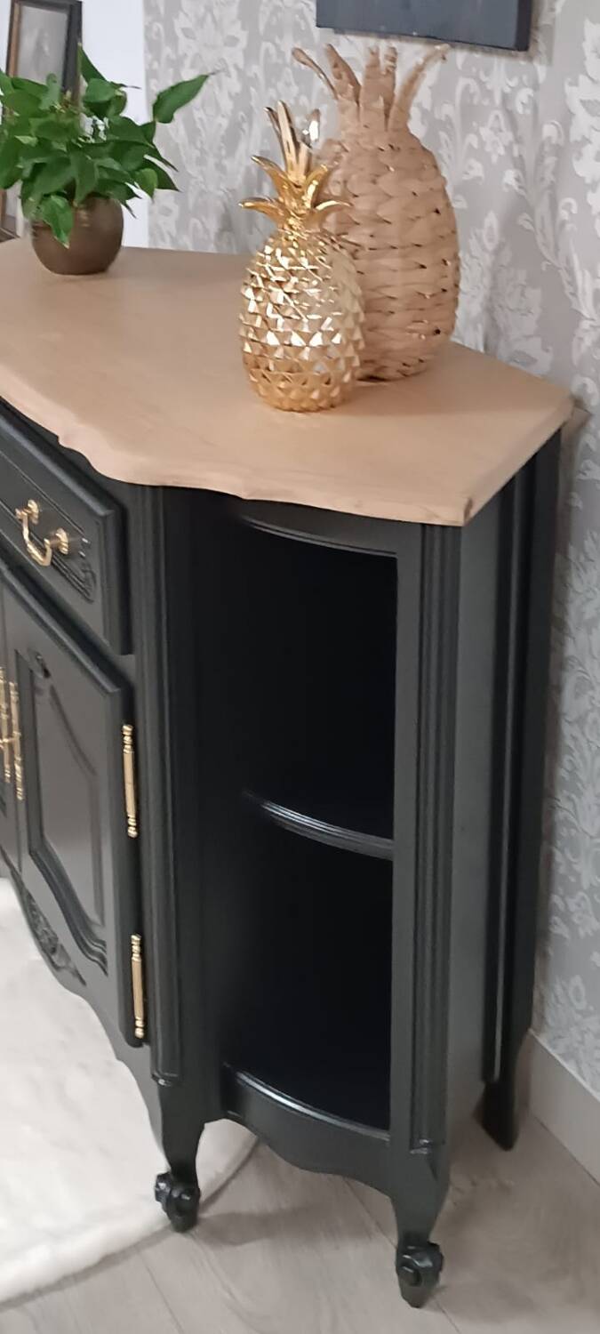 Buffet / TV cabinet in Louis XV style