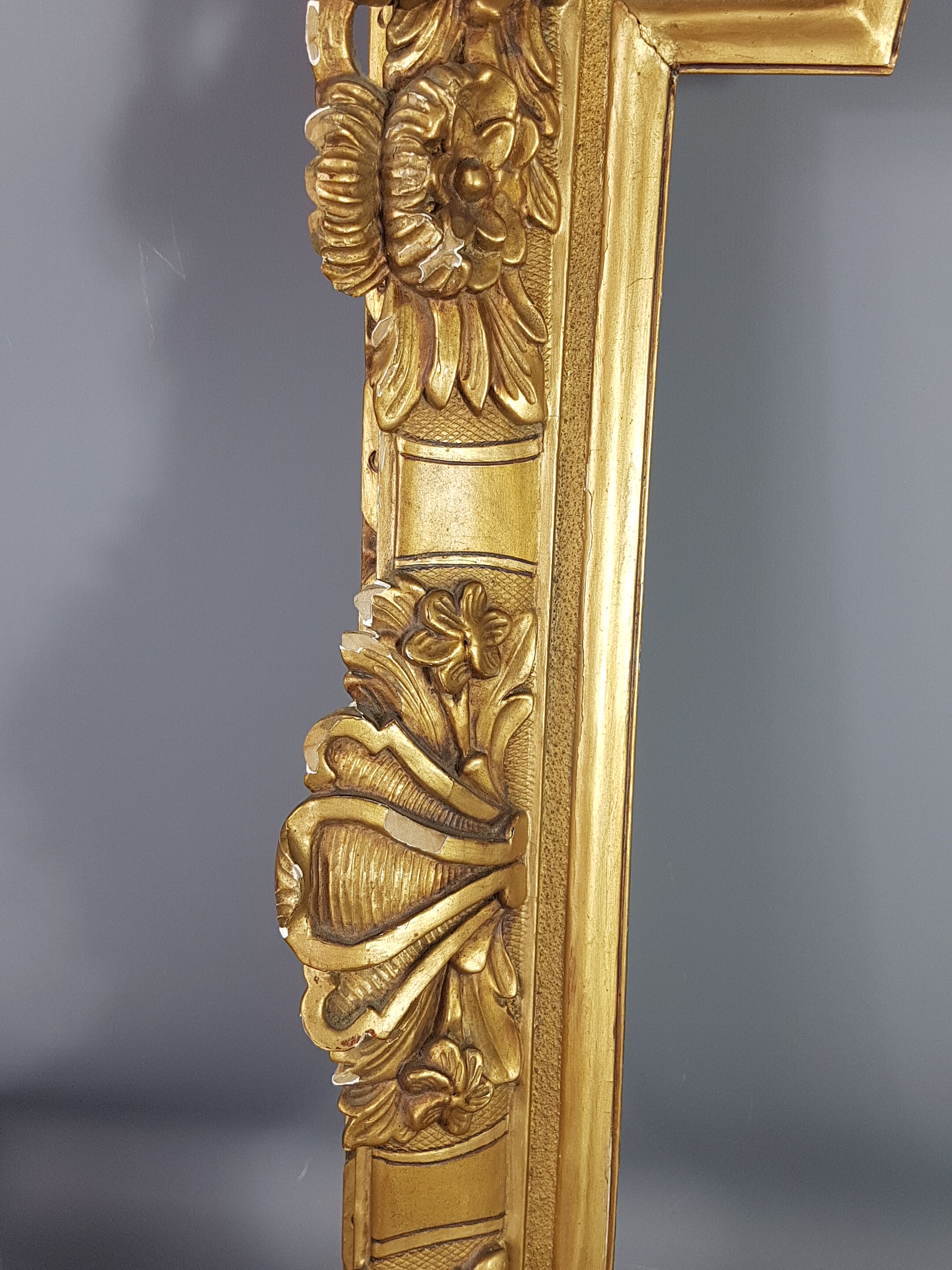 Frame carved wood, key 18th century 63x41 Leaf 47x27cm Bel state SB150