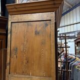 White wooden bonnetière