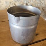 Milk pot