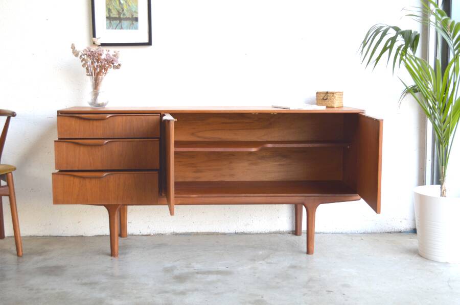 Teak sideboard by McIntosh * 152 cm