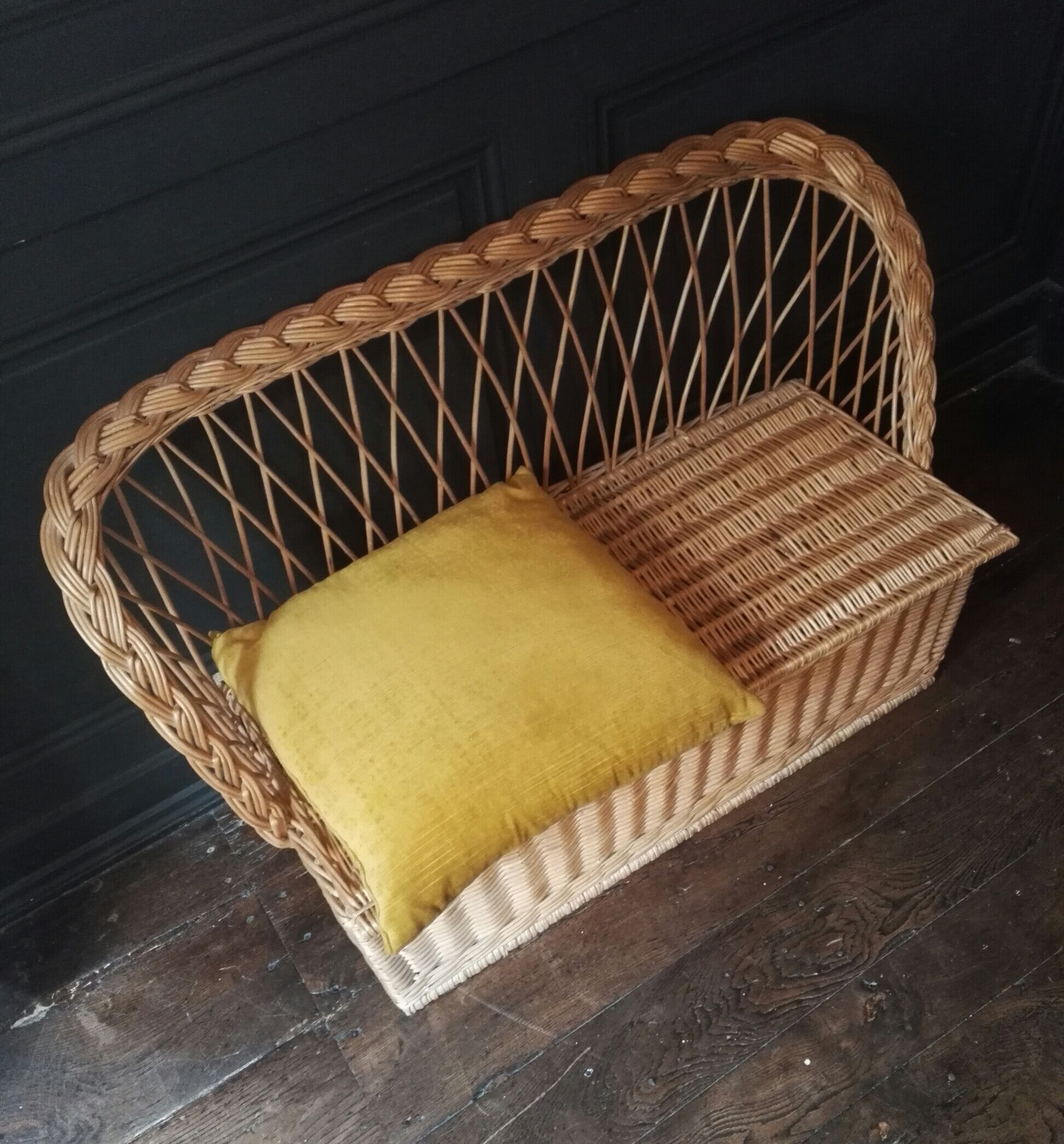 Bench/chest Wicker