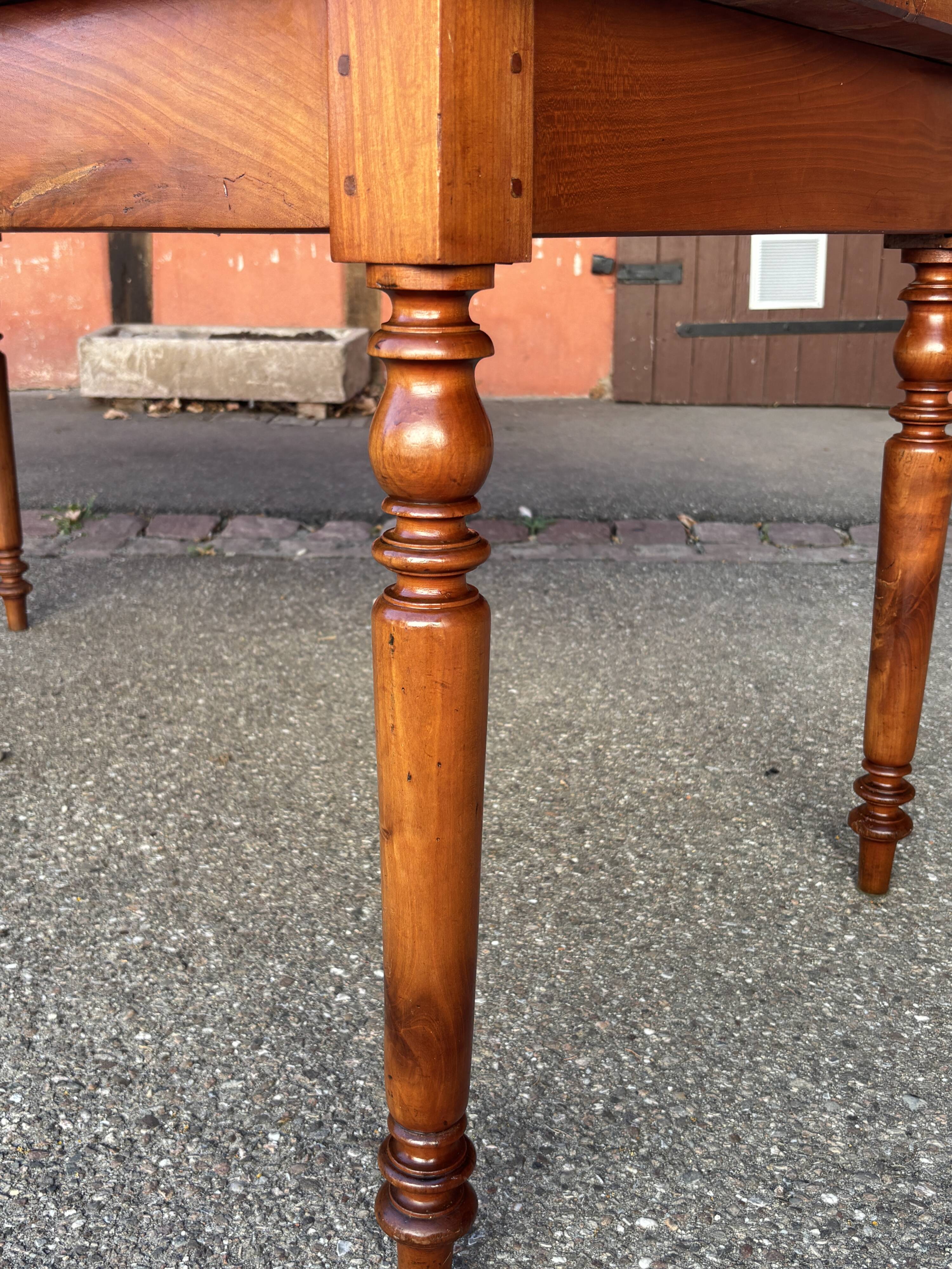 Grande table de ferme alsacienne 160 cm merisier