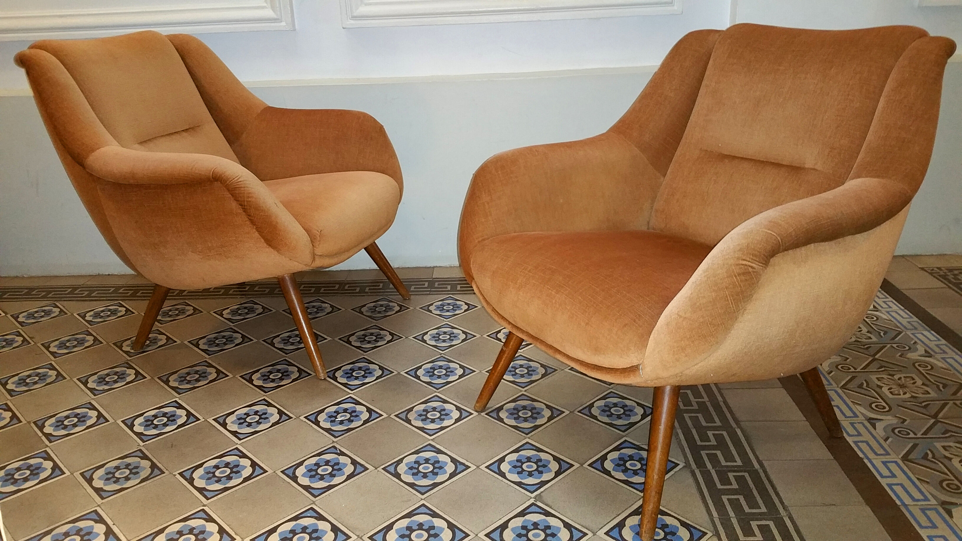 Pair of chairs sculptural vintage restored 60 years