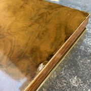 Table basse loupe d'orme et laiton 70' Roche Bobois