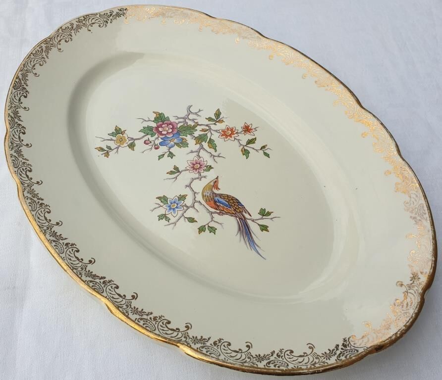 Vintage oval bird bird adorned Opalor dish