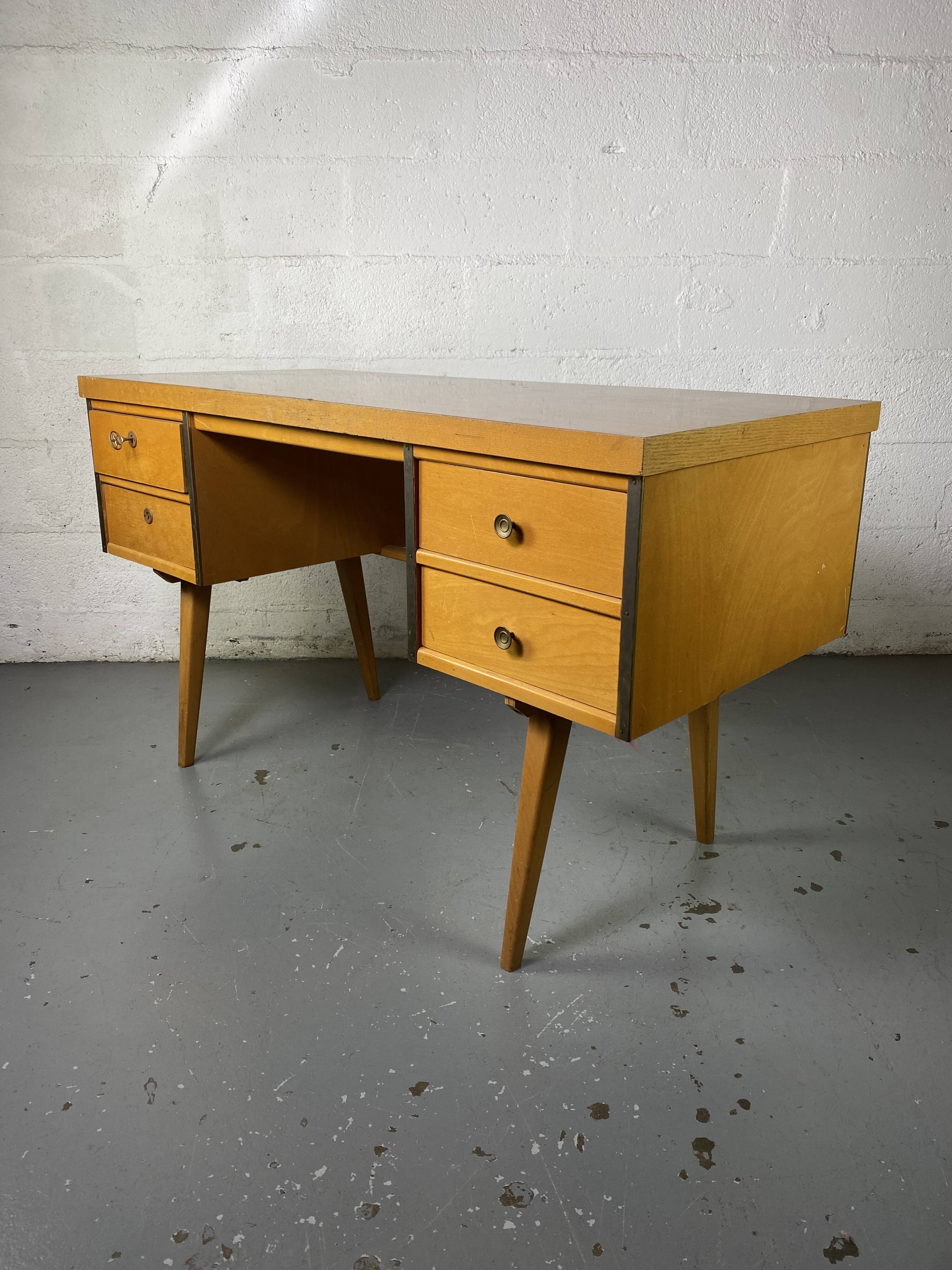 Desk Ekawerk Horn Lippe