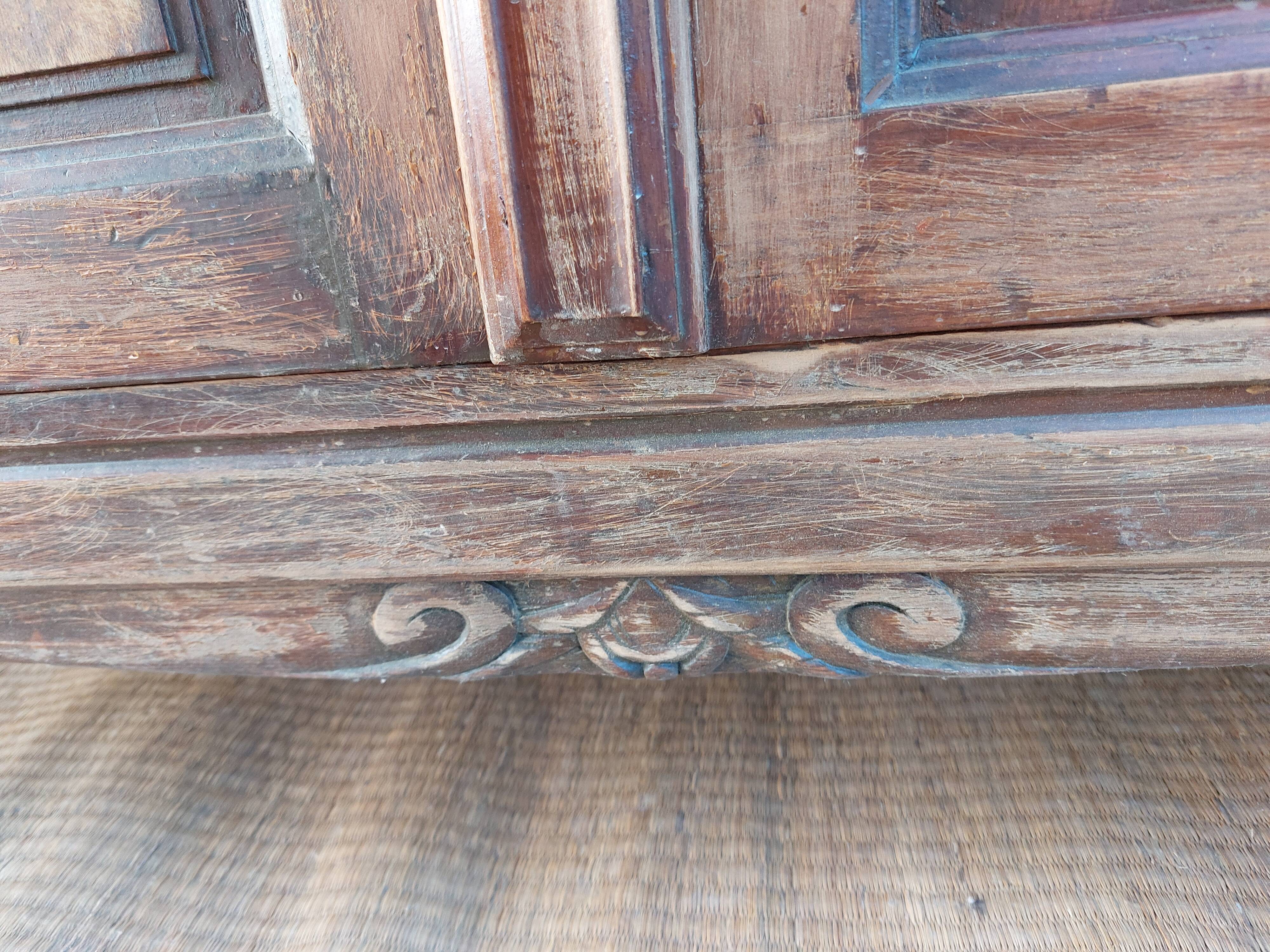 Sanded Parisian buffet