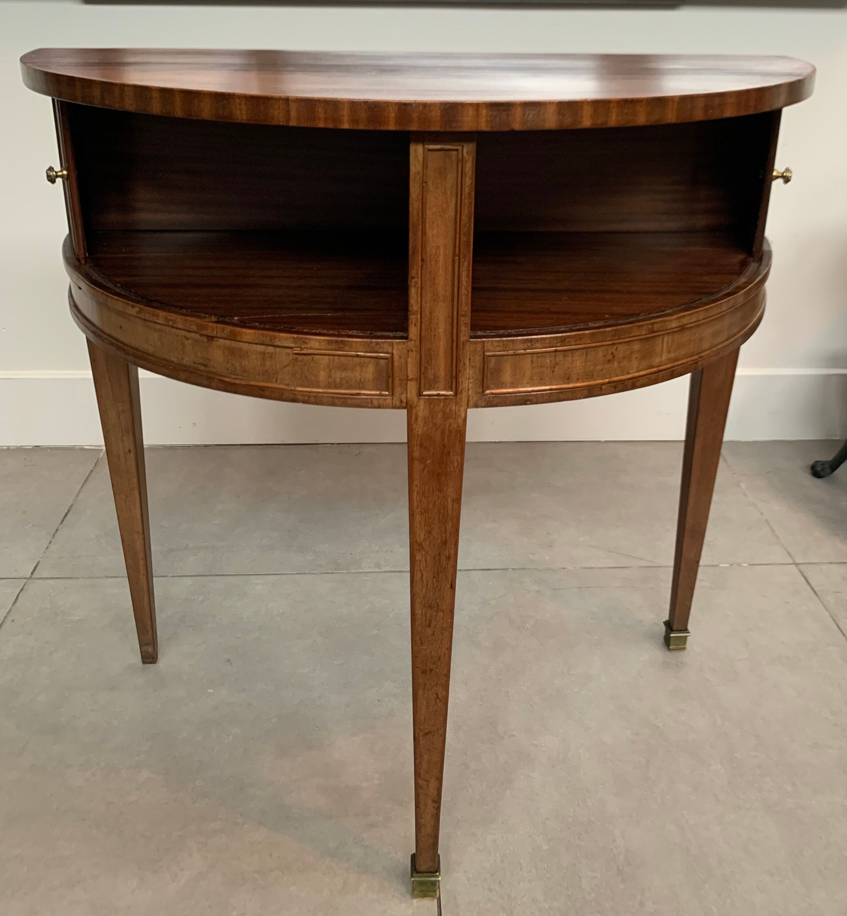 Table cabinet half moon Louis XIV