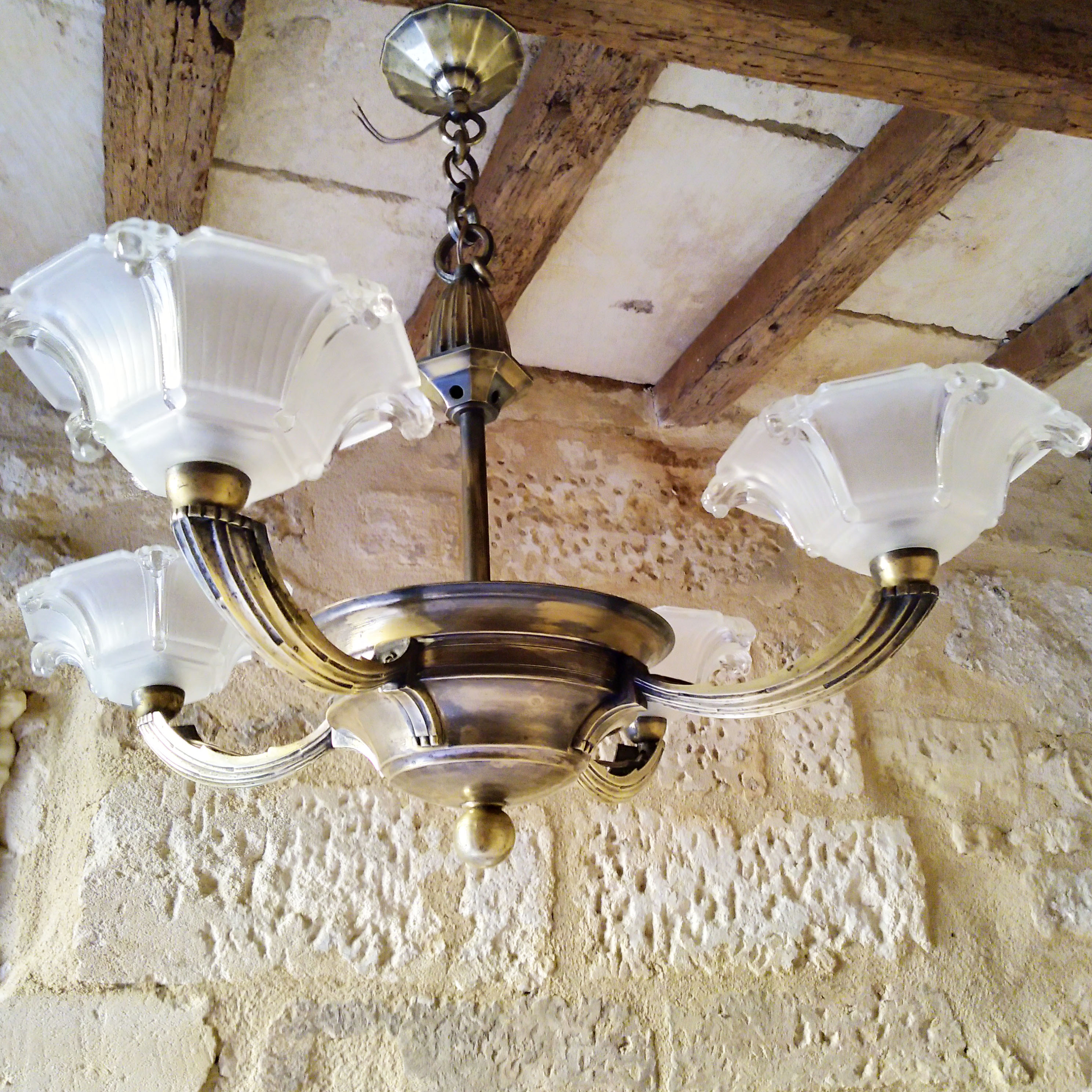 Ezan chandelier in bronze and glass pressed art deco