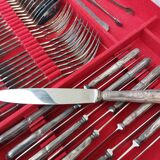 Ménagère 130 pieces en métal argenté orfèvrerie Platil