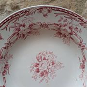 Hollow plate Sarreguemines model Cérès decorated with pink flowers Terre de Fer