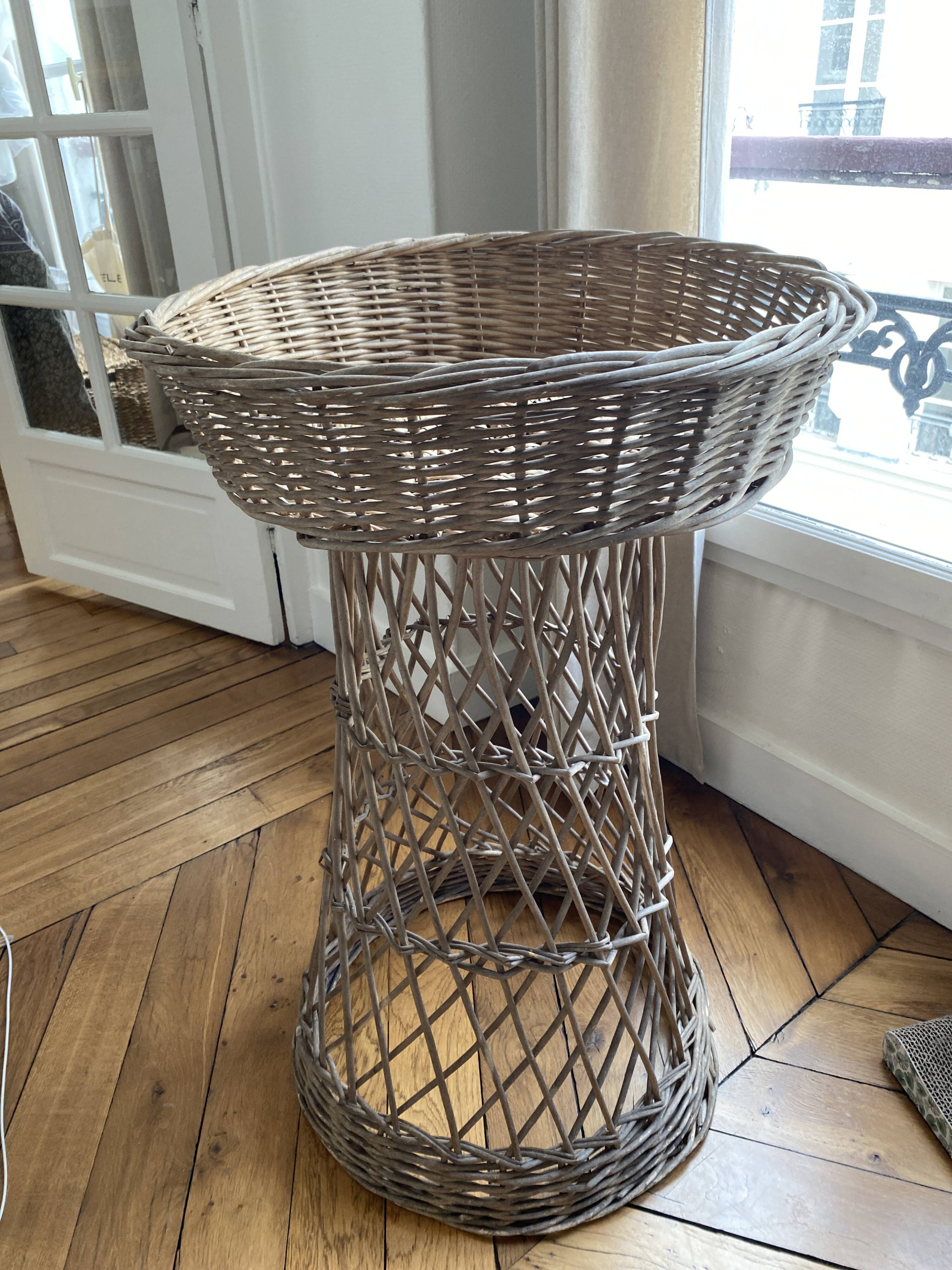 Wicker rattan bowl