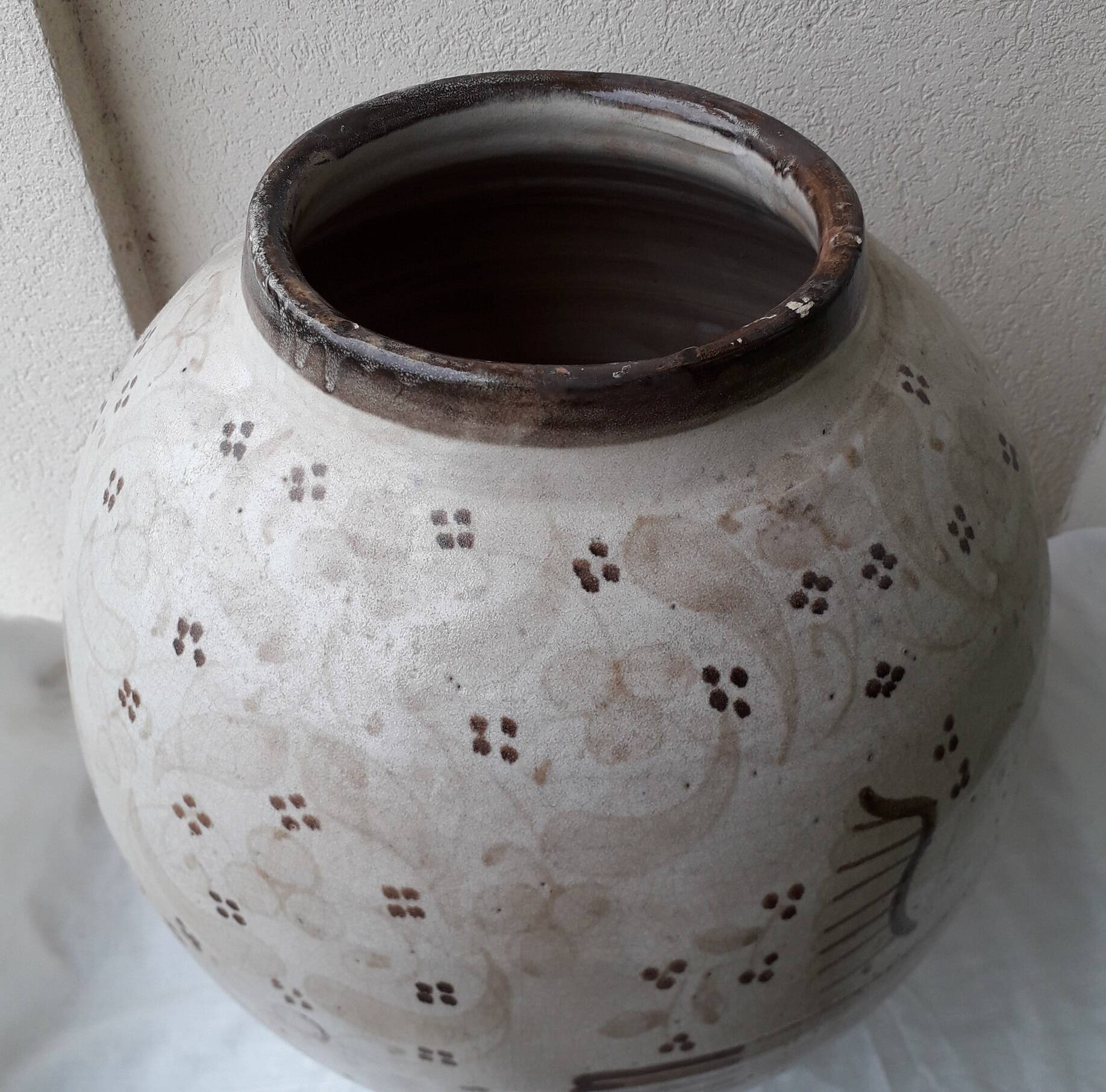 Jar umbrella stand