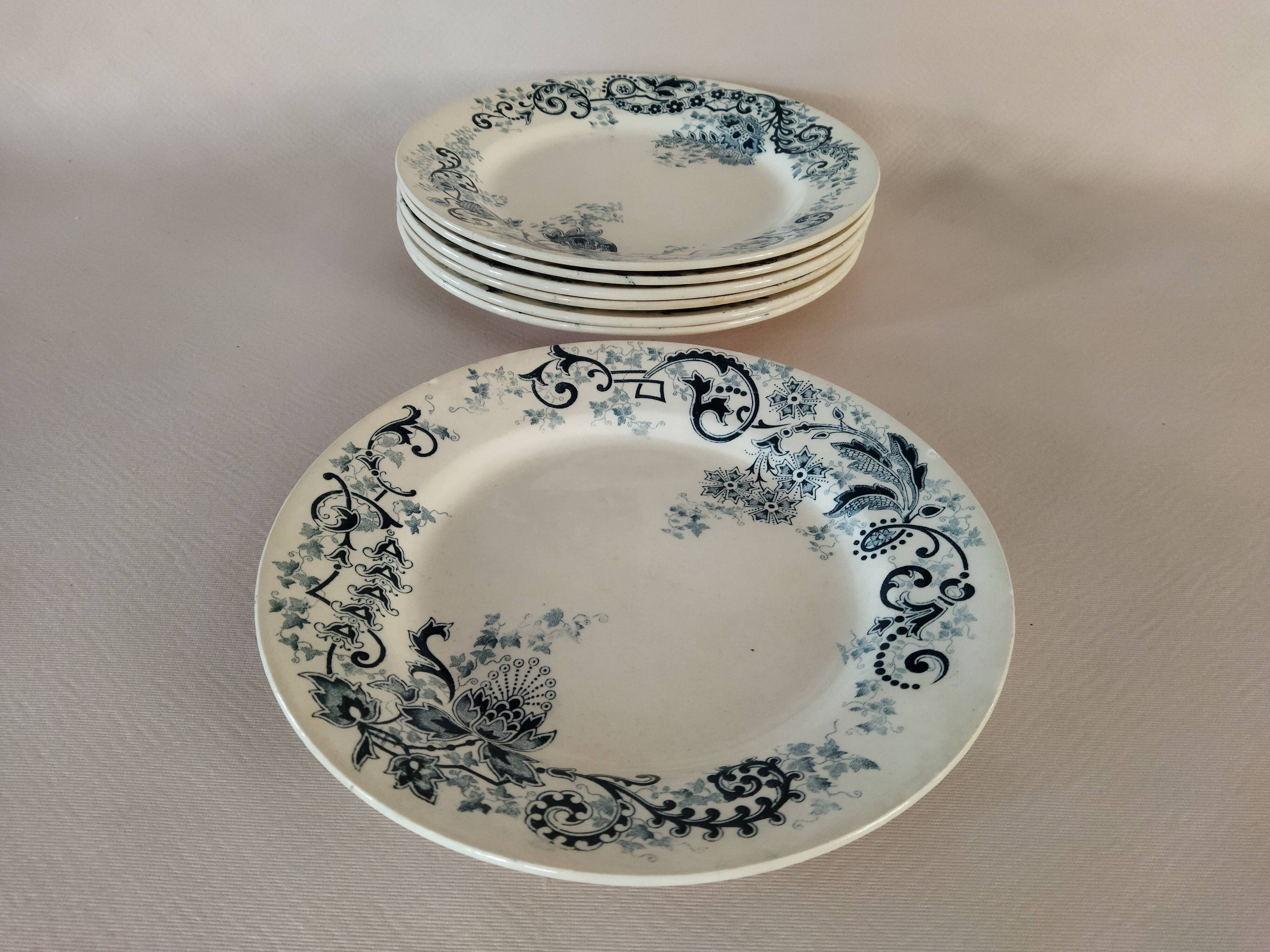 7 flat plates in iron earth HB & Cie, model Sévigné (Choisy-le-Roi)