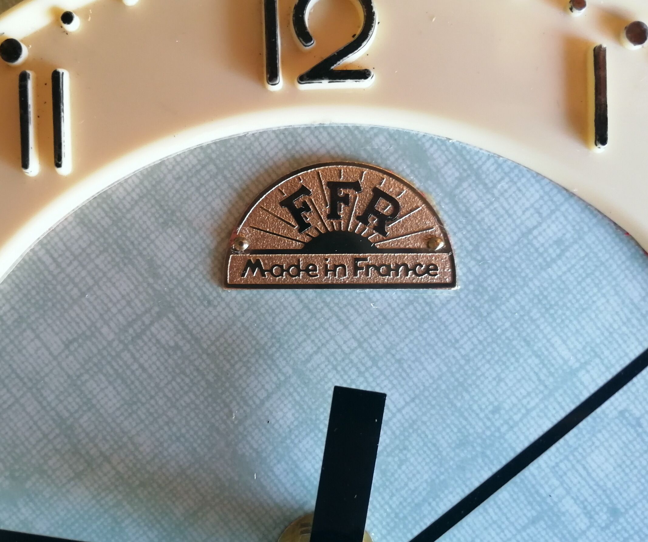 Vintage clock, wall clock "tender green FFR"