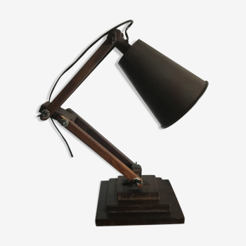 Wooden articulated lamp