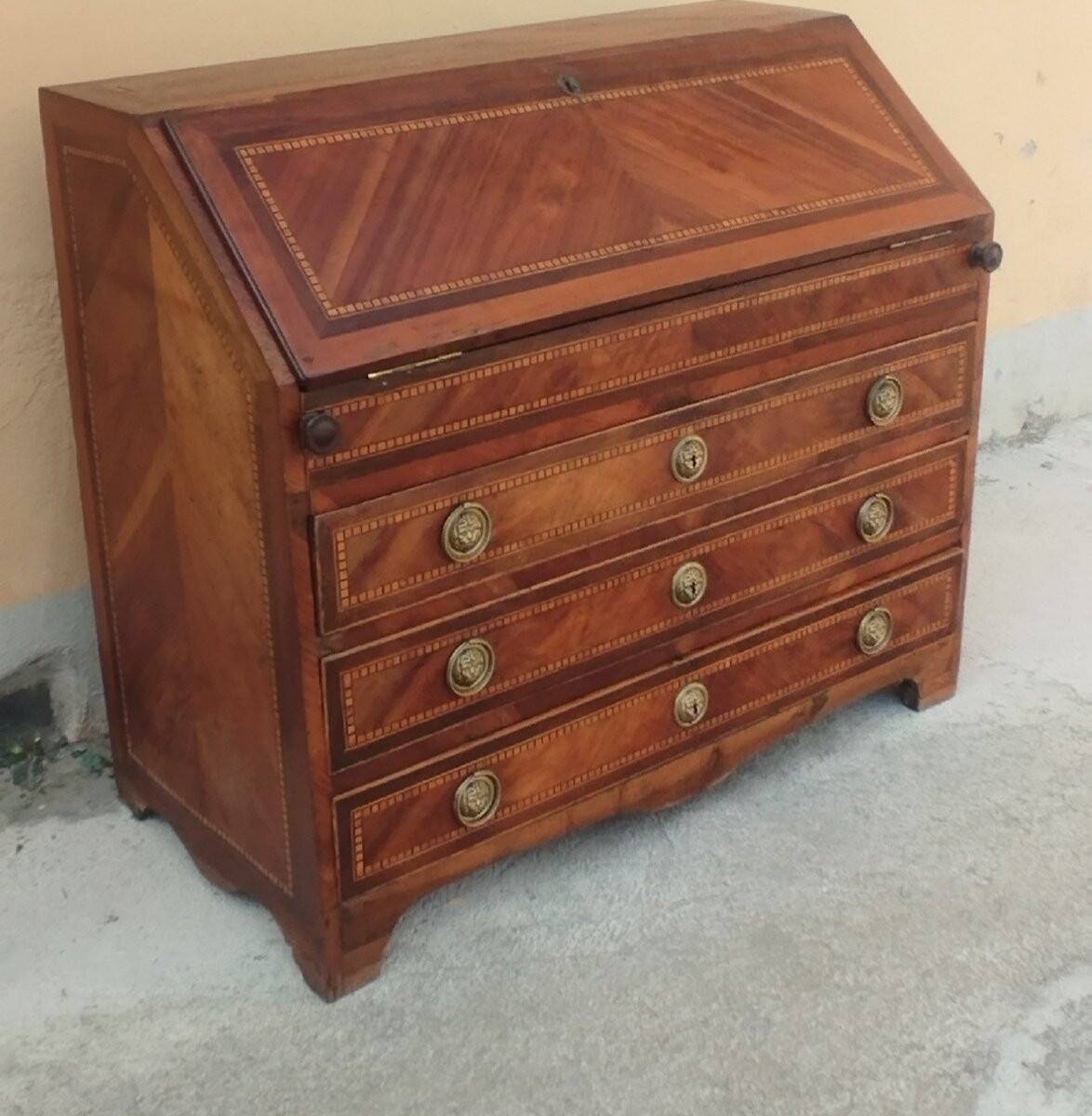 Commode toscane ancienne, époque Louis XVI, fin XVIIIe siècle, placage de n